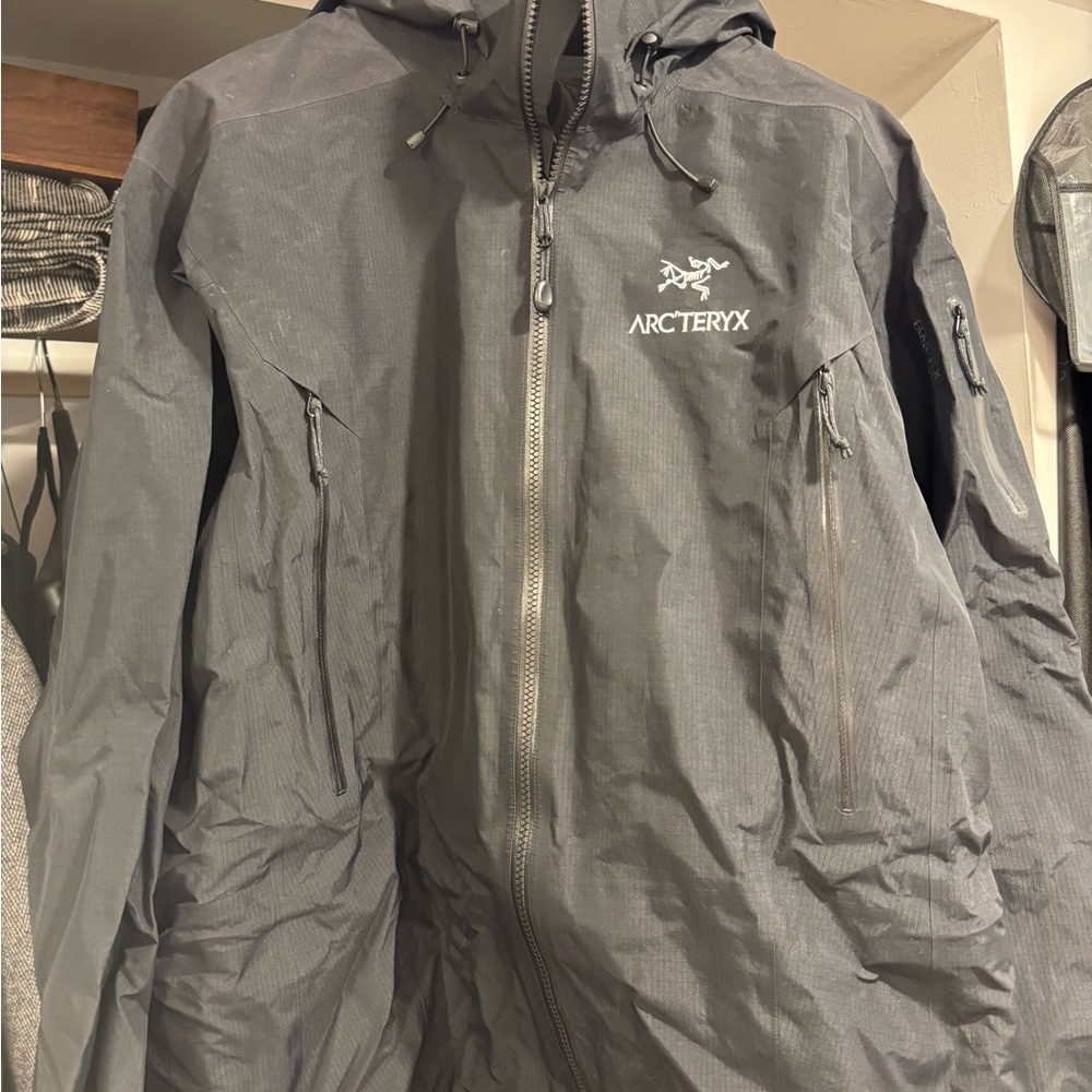 Arc'teryx Men's Black Performance Jacket
